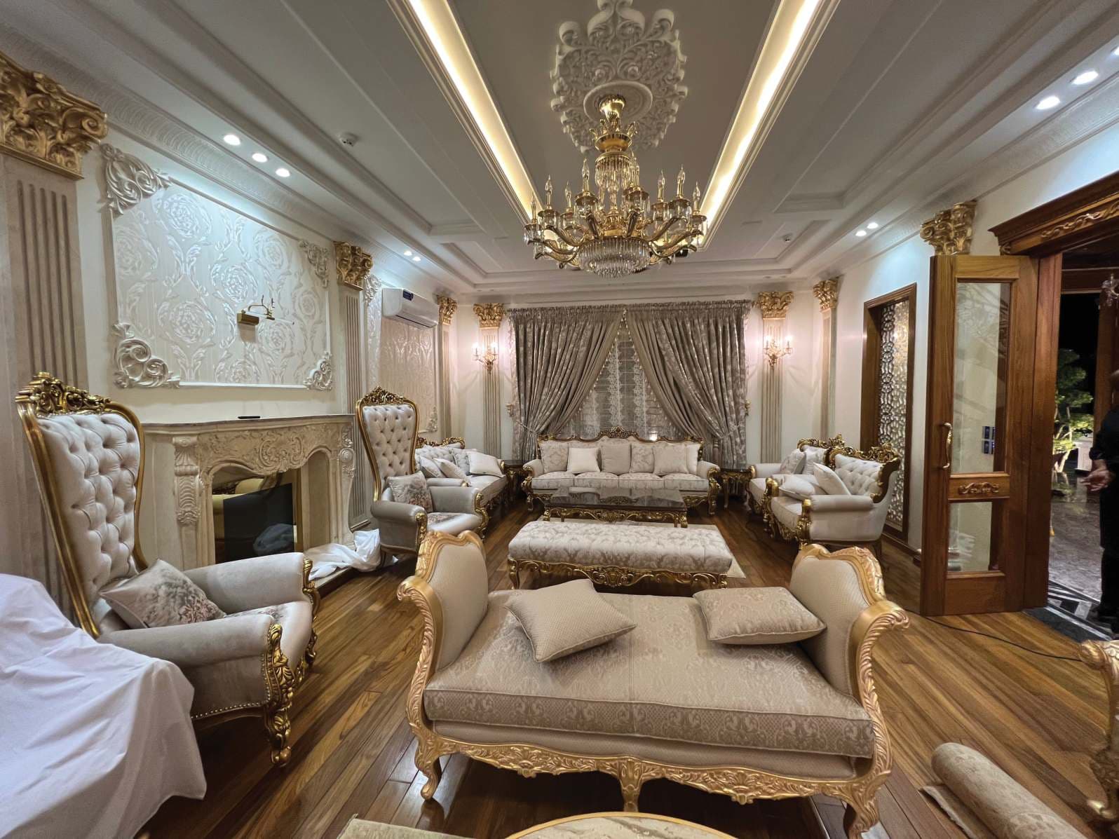 Interior Lounge