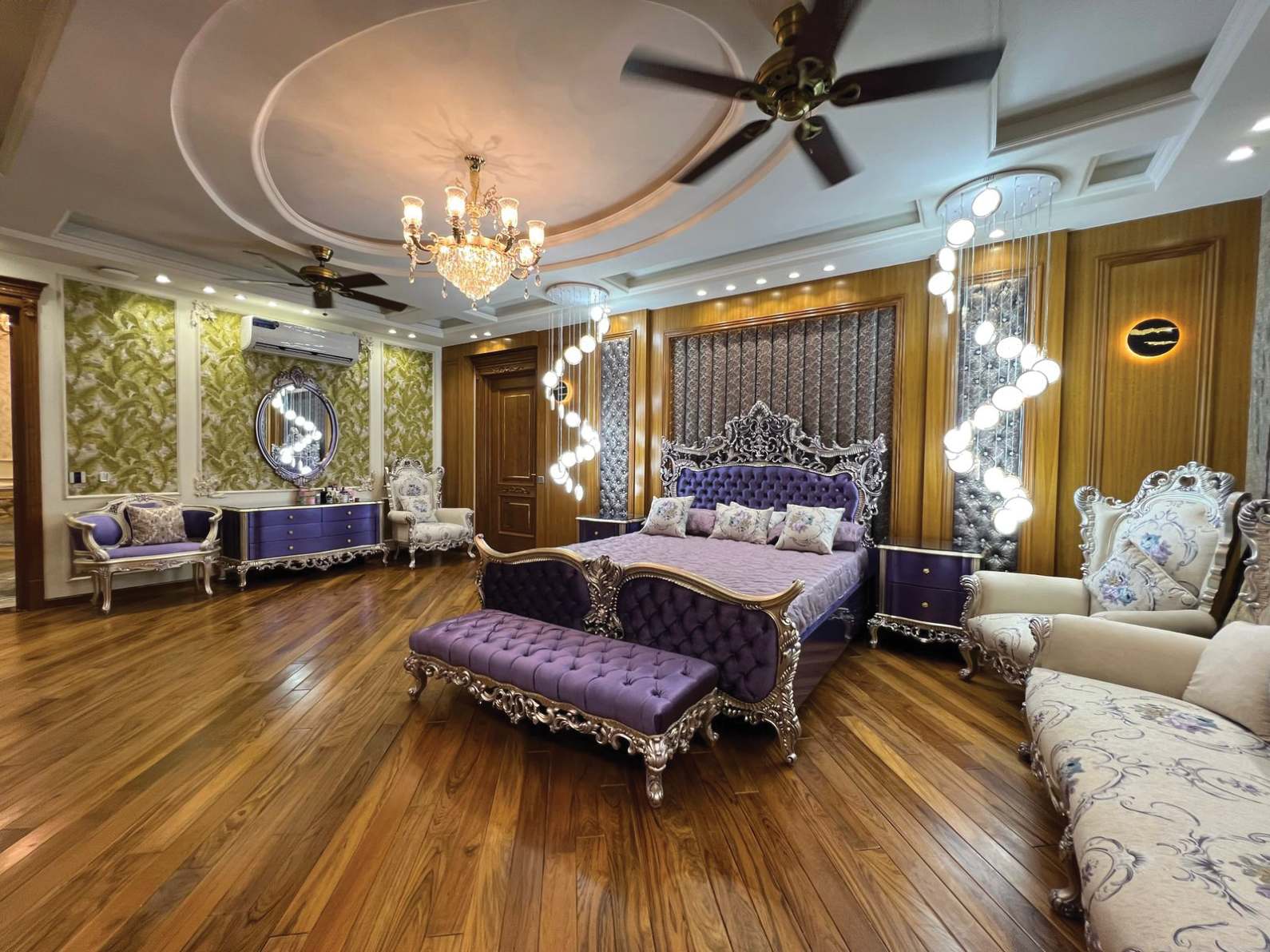 Interior Bedroom — image 2